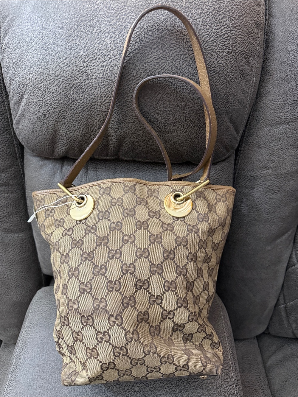 Gucci Tan GG Supreme Canvas Bucket Tote with Gold Hardware - Picture 5 of 10